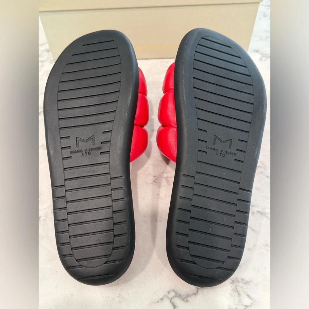 NEW Marc Fisher LTD Yessy Leather Textured Flatform Sandals Tomato Red Women’s 9